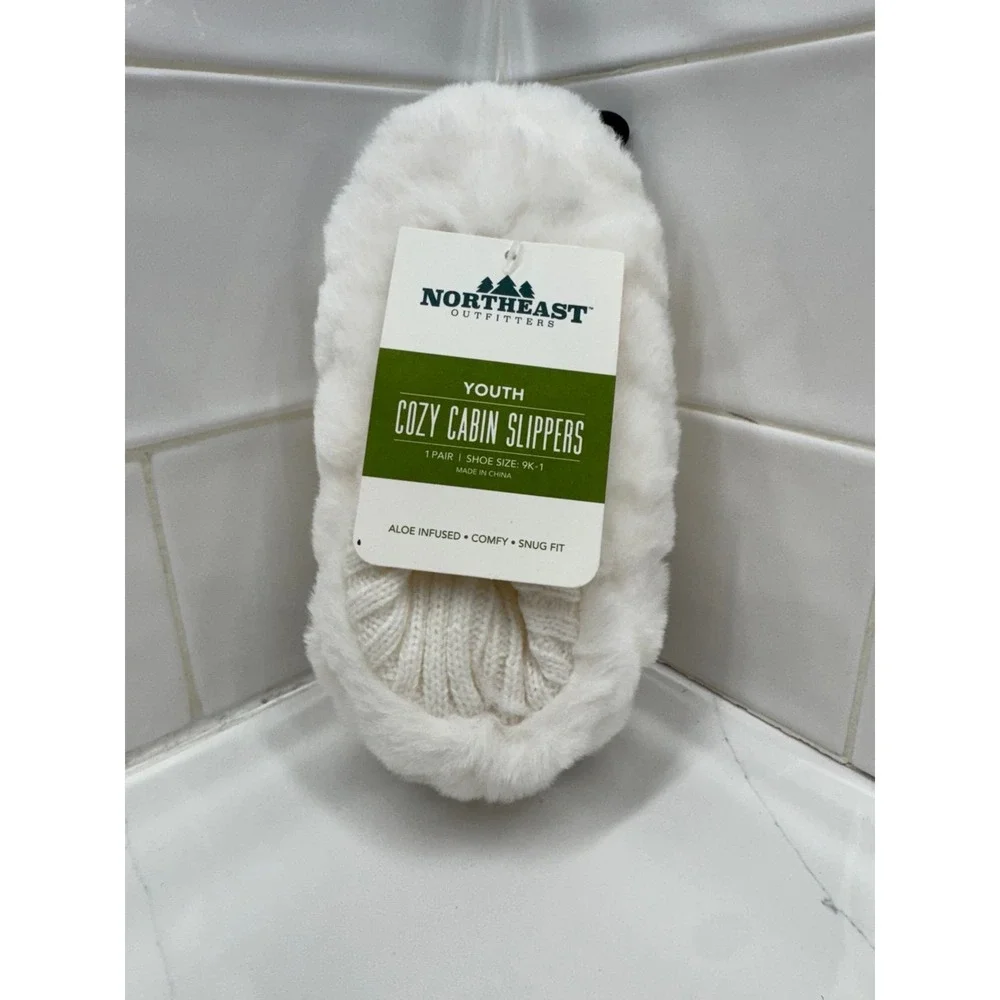 Northeast‎ outfitters Neo cozy, cabin slippers in cream XS youth